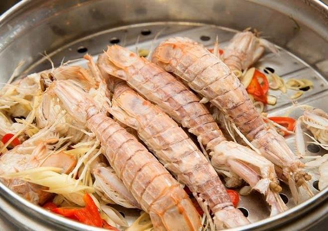 Cách hấp tôm tít với bia và sả. Cách hấp tôm tít với bia và sả.
